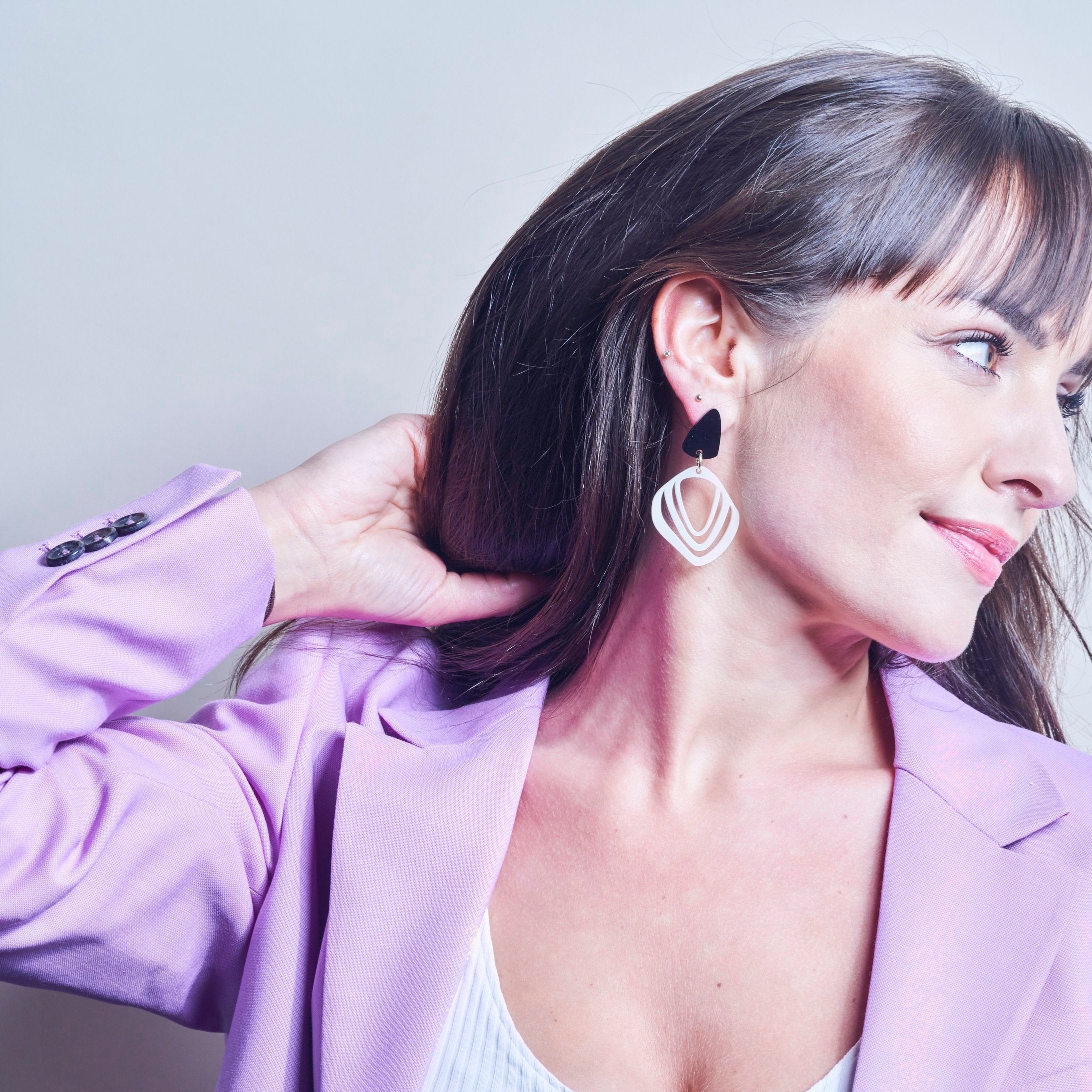 Iluska - cream and black-Veronica Antonucci-Veronica Antonucci-nachhaltige-statement-ohrringe-schweiz