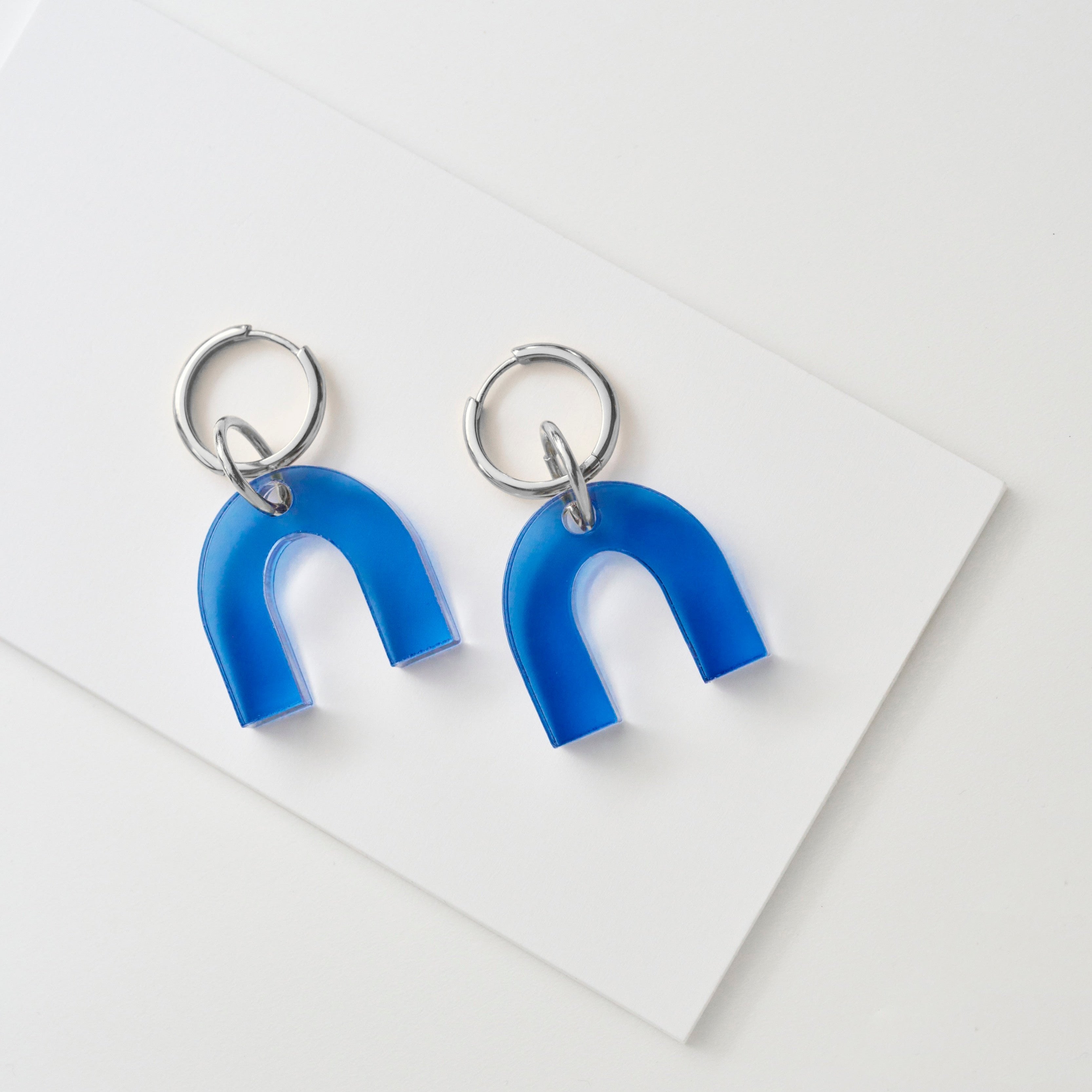 Monday Drop 06: Daniela-acrylic glass-Silver hoops-dark blue with transparent edges-Veronica Antonucci