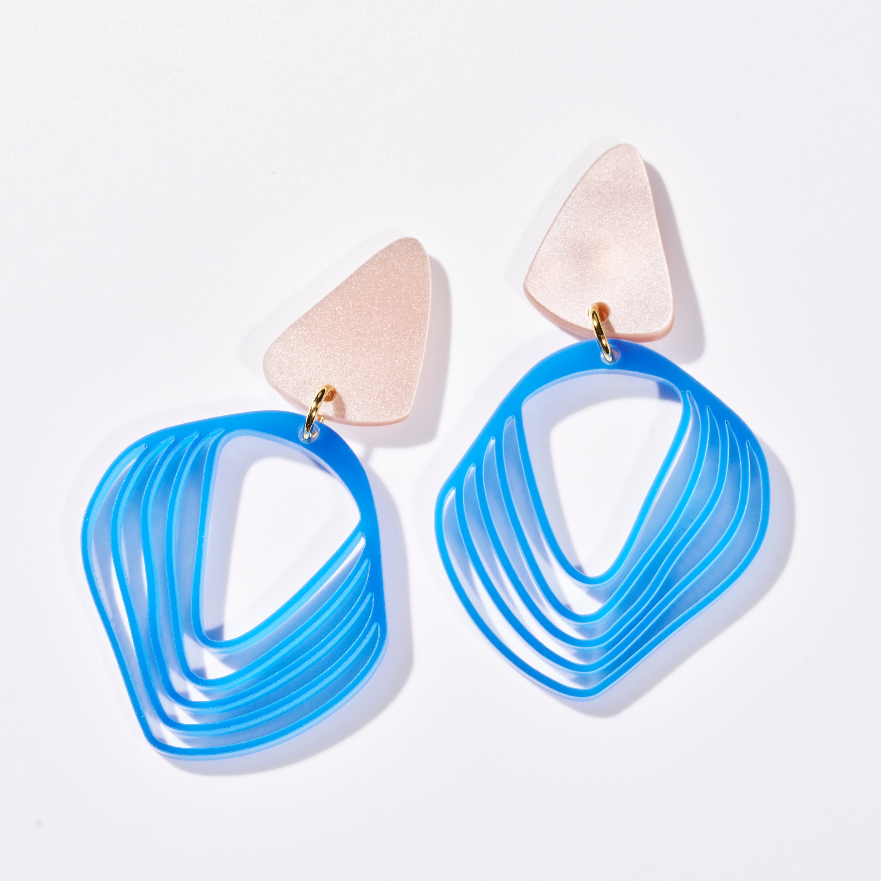 Anikó - azure & pearly rose