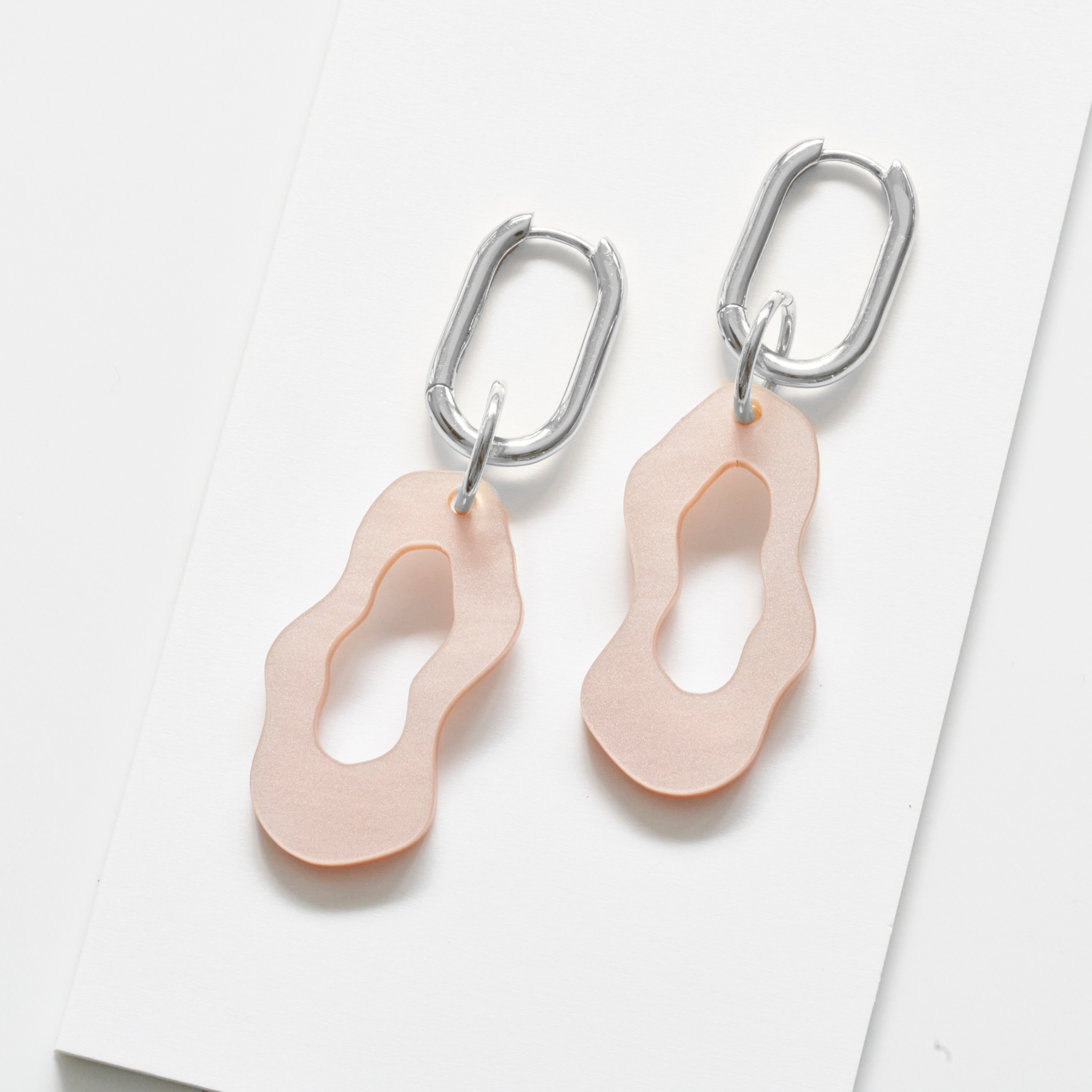 Gigi - pearly rose-Silver hoops-Veronica Antonucci-sustainable earrings