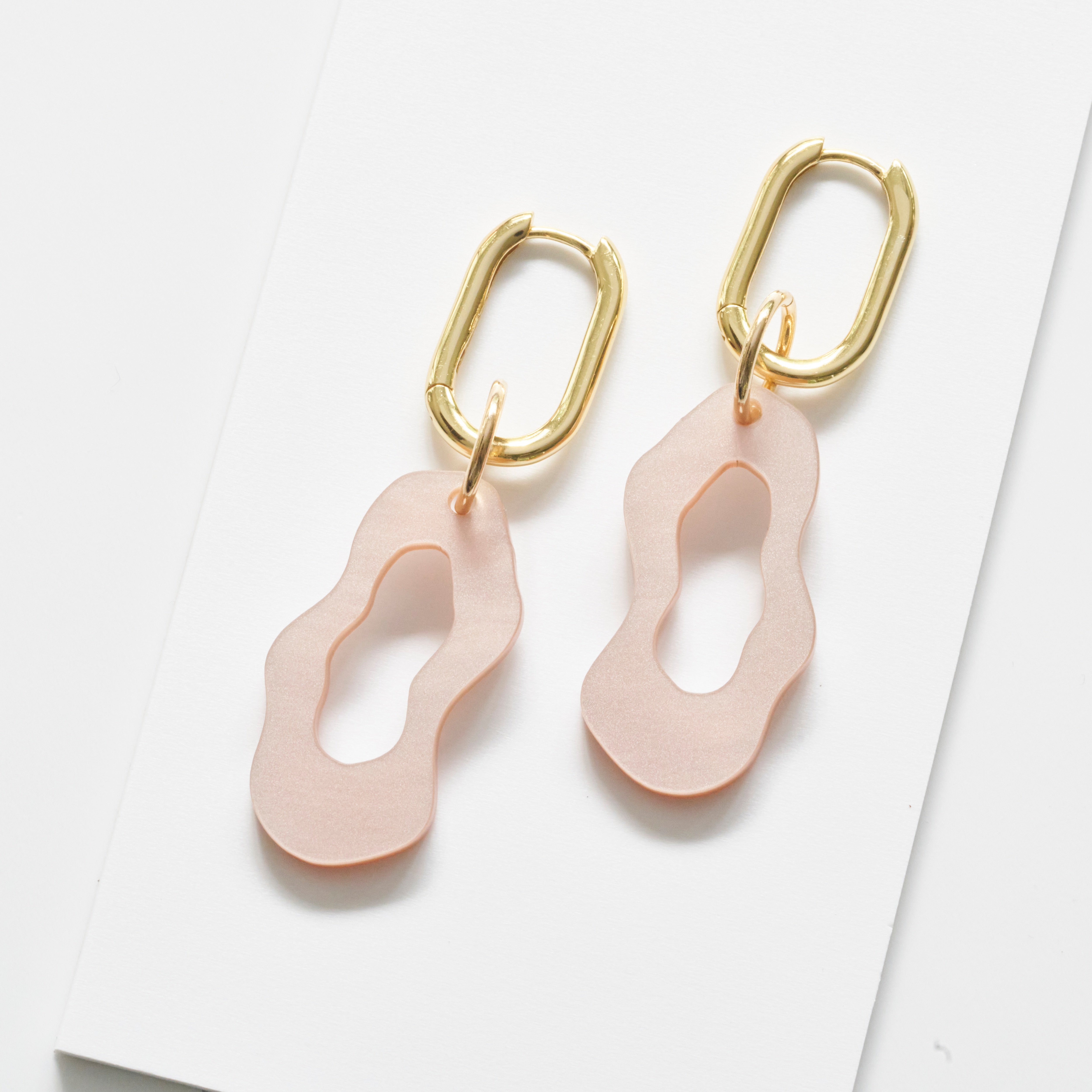 Gigi - pearly rose-Gold-plated hoops-Veronica Antonucci-sustainable earrings