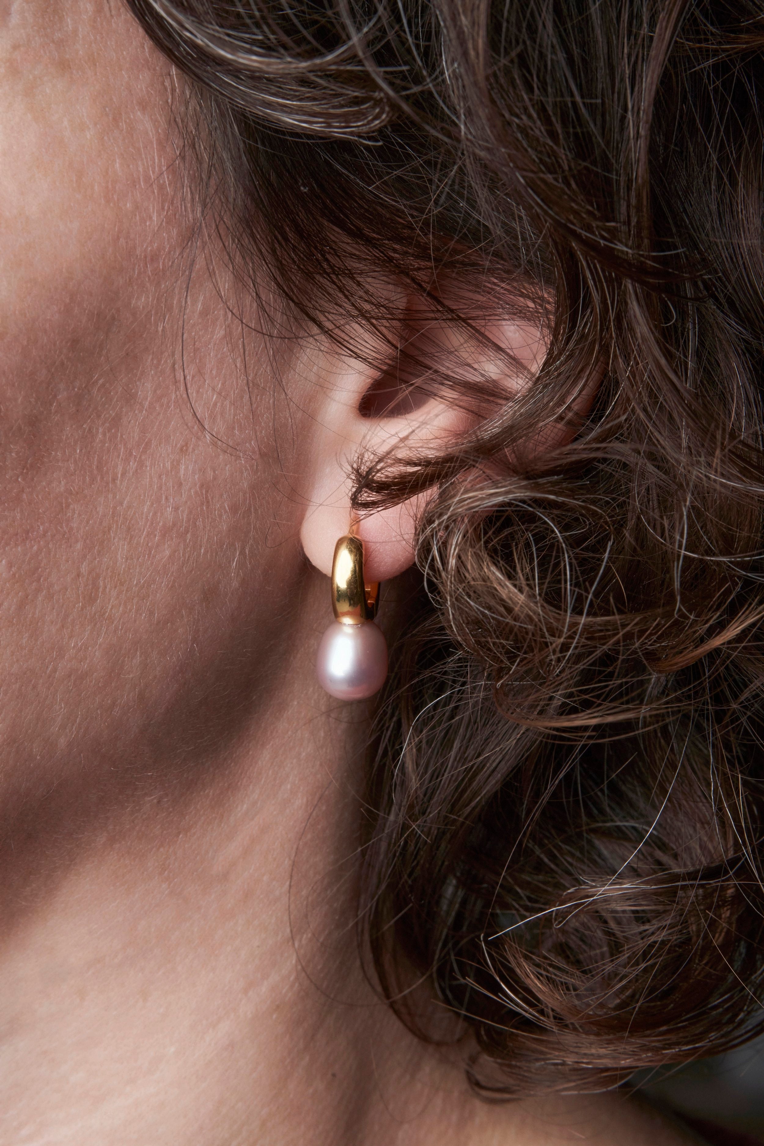 Hoops with Lavender Pearls-semi-fine jewelry-Veronica Antonucci-sustainable earrings