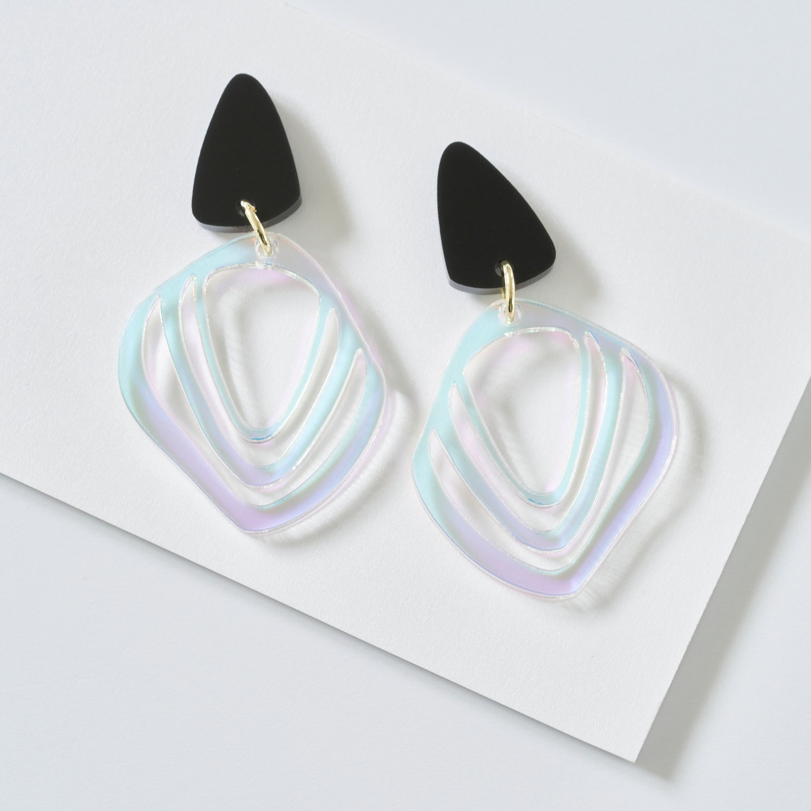 Iluska - iridescent and black--Veronica Antonucci-sustainable earrings