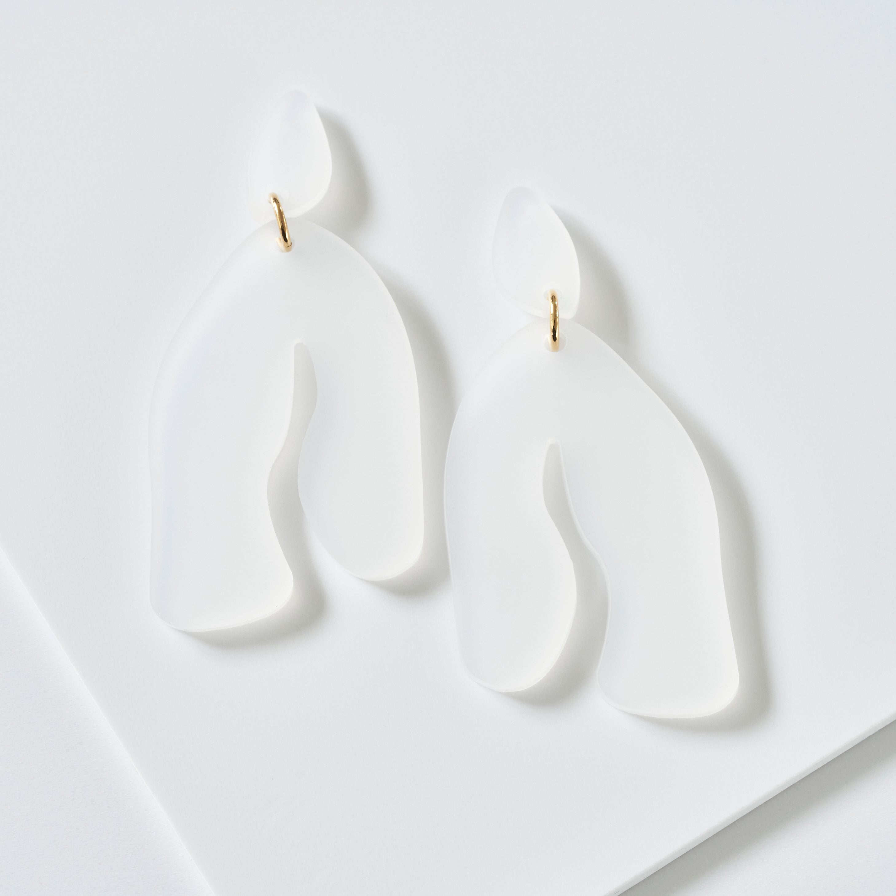 Kim - frosted white--Veronica Antonucci-sustainable earrings